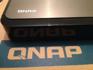 NAS-QNAP-HS-251-18-300x225.jpg