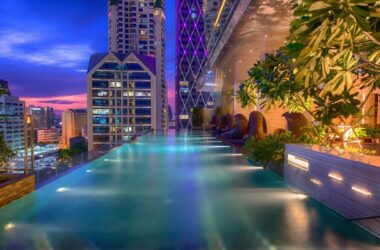 Eastin Grand Hotel Sathorn piscine debordement